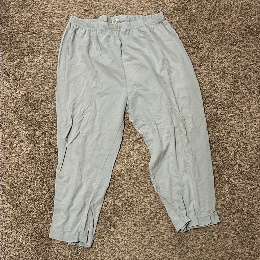 Women's Light Gray Capris